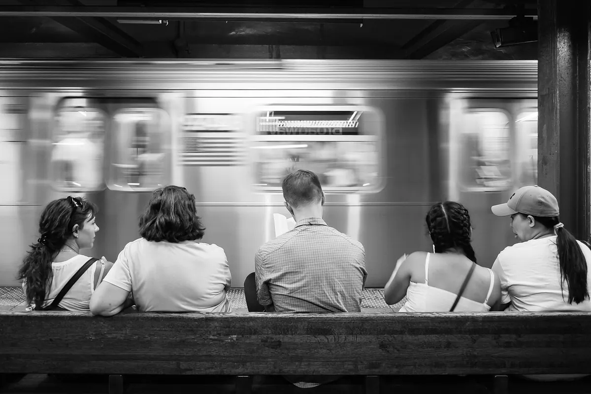Best Kindle Cases for UK Commuters: Rain, Tube and Train